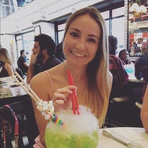 Meet your Posher, Mary-claire