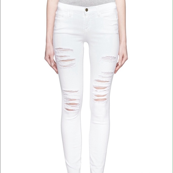 SOLD 🚫 White Distressed FRAME DENIM (Sz. 26)