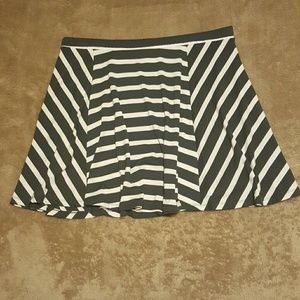 Adorable Stripped Skirt