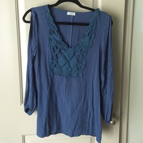 Open sleeve blue tunic