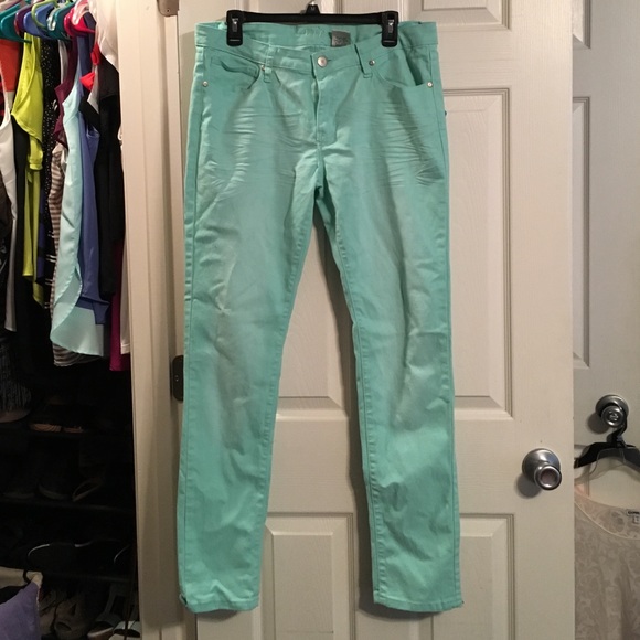 Mint vip jeans