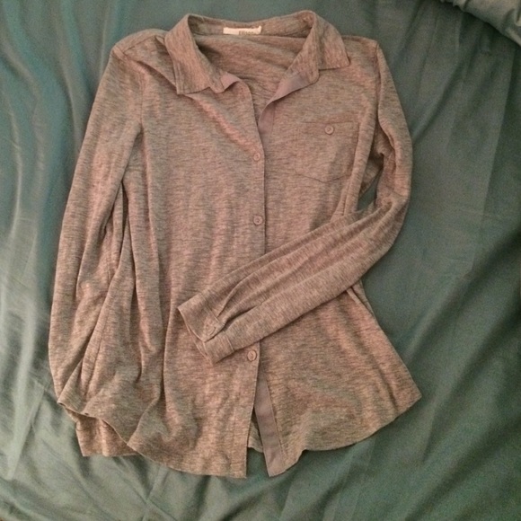 Button-up shirt - Picture 2 of 3