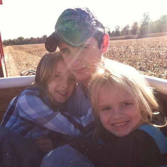 Meet your Posher, Devan - Picture 1 of 1