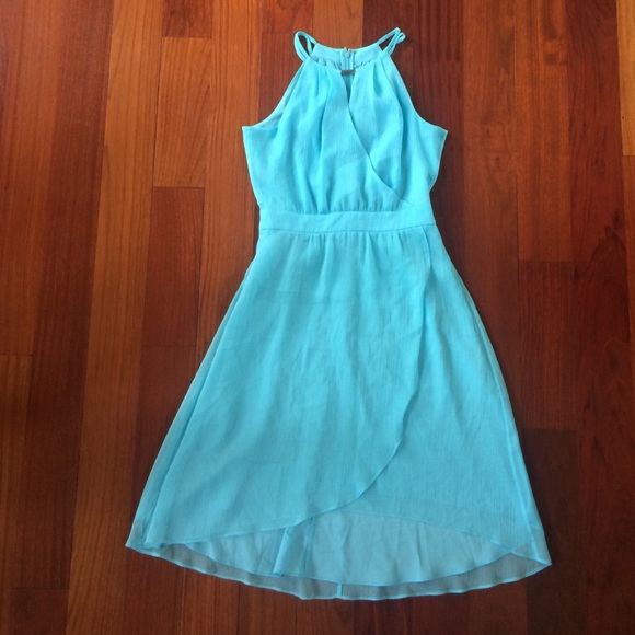 Light blue dress, flowy, size 2, form fitting