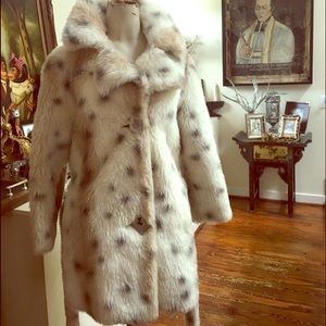 VINTAGE FAUX FUR COAT