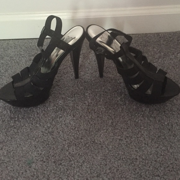 Jessica Simpson heels! - Picture 2 of 3