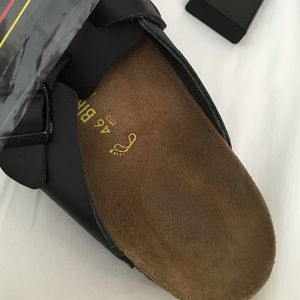 Birckenstoks size 13 do not buy