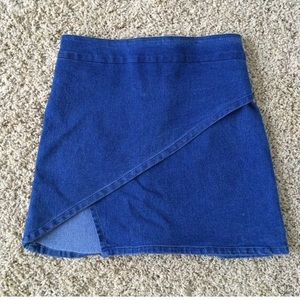 Brandy Melville Audrey Skirt