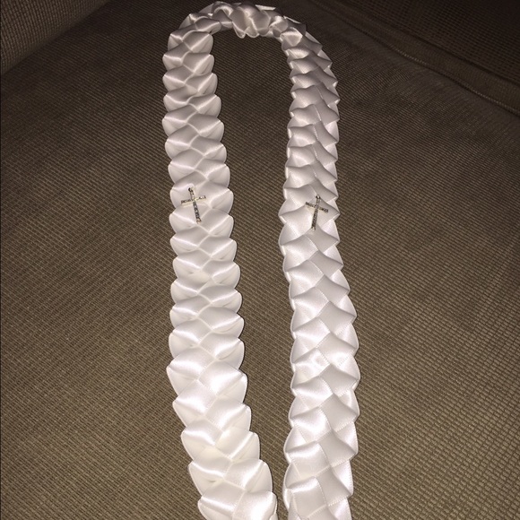 Baptismal lei - Picture 2 of 2