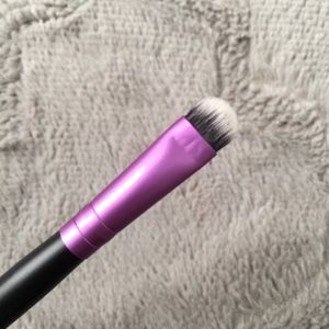 🌺 Brand new Vera Mona makeup brush.