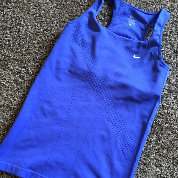NIKE DRI-FIT TANK - Picture 2 of 4