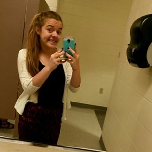 Meet your Posher, Halie