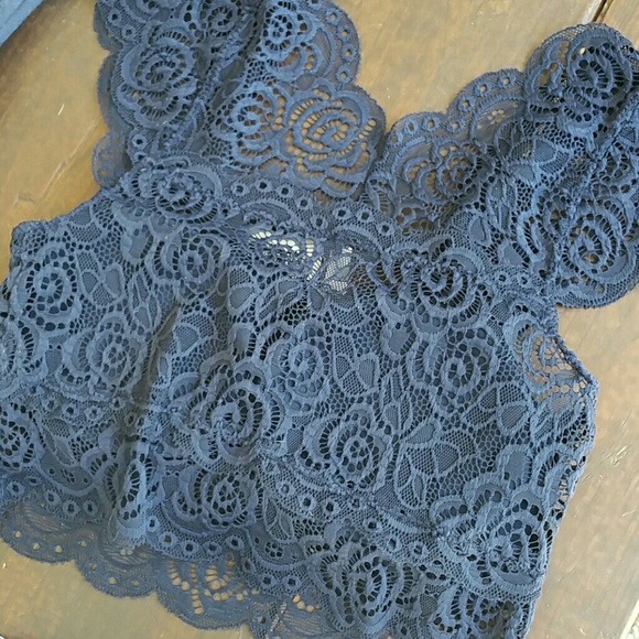 NEW LACE Bralette crop top ONLY 1 Left. - Picture 3 of 3