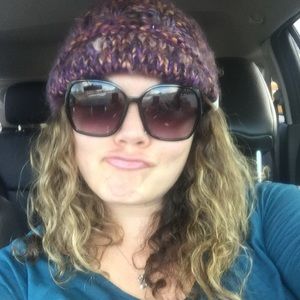 Meet your Posher, Melissa