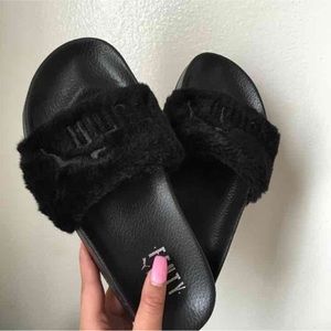 PUMA x FENTY Rhianna Fur Slide black 7.5