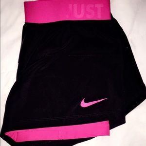 Nike shorts w/spandex