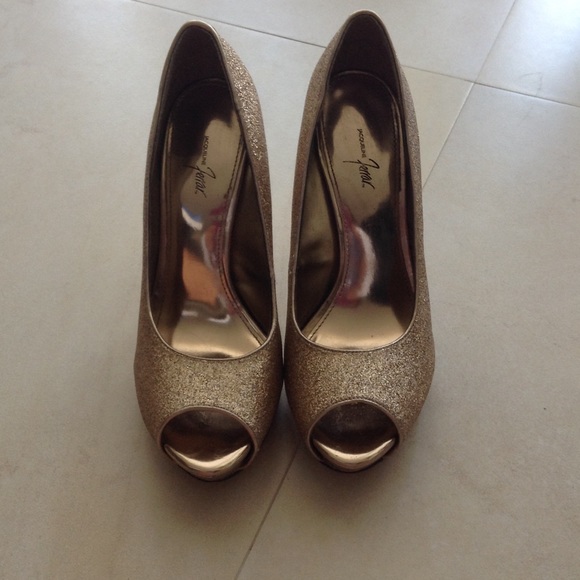 Gold sparkle shoes
