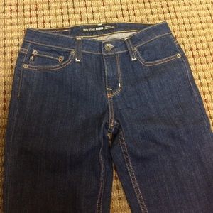 Mid-Rise Fit Denim Jean Capris! (Big Star - 26)