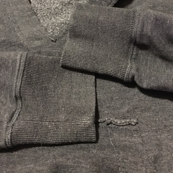 Vanity sweater - Picture 3 of 3