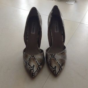 Steve Madden Snake print heels