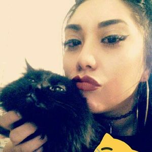 Meet your Posher, Jasmine