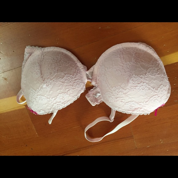 Light pink bra - Picture 1 of 3