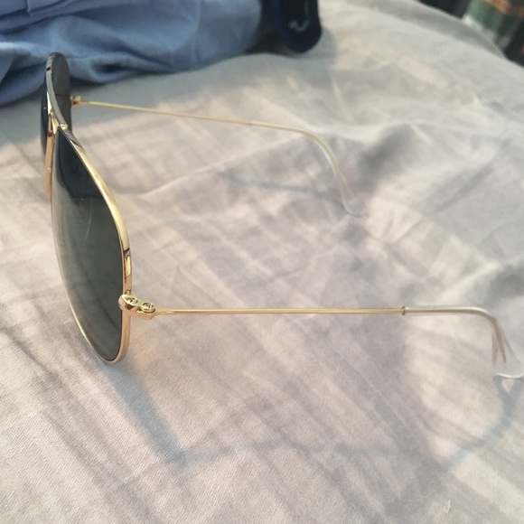 Ray Ban Aviator Classic- Green Classic Polarized - Picture 2 of 4