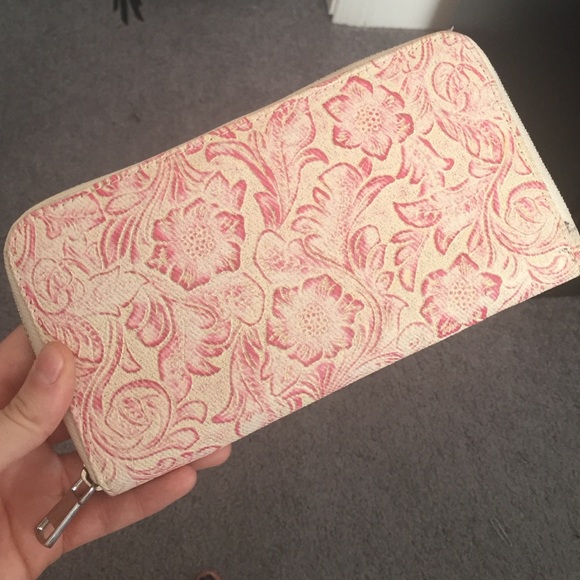 Urban outfitters wallet