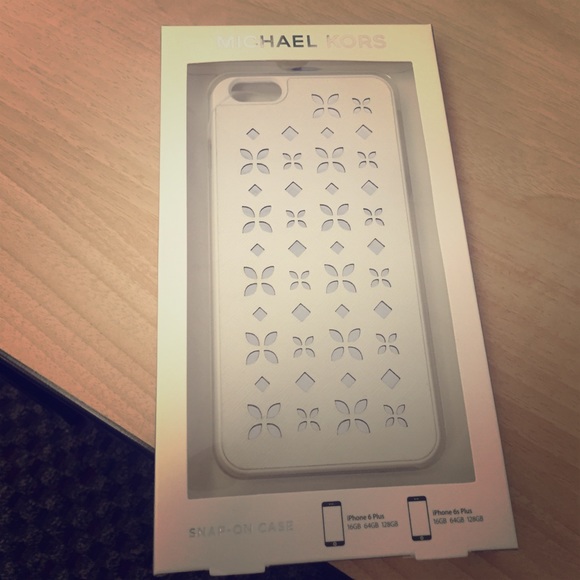 NEW!! Michael Kors iPhone 6 Plus phone case