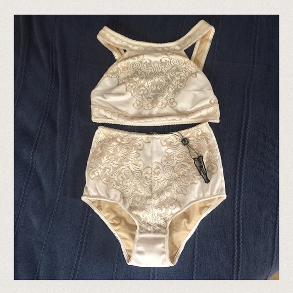 SOLD 💔 Pear Set For Love and Lemons - Picture 4 of 4