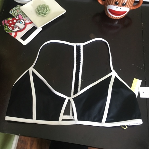 LA hearts Mesh T-Strap Back Bralette Bikini Top