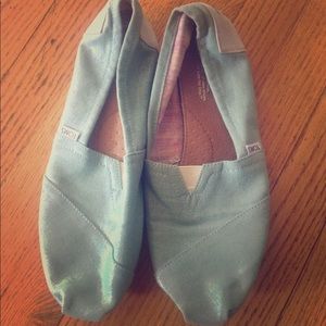 Blue toms size 11w shoes!