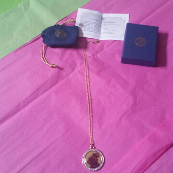 A DACHSHUND IS A FRIEND FUR-EVER PENDANT/Sale - Picture 4 of 5