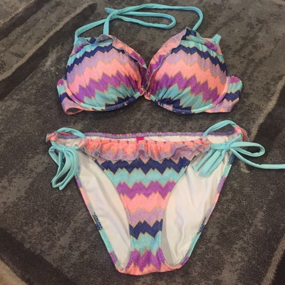Chevron Print VS Bikini with Ruffles
