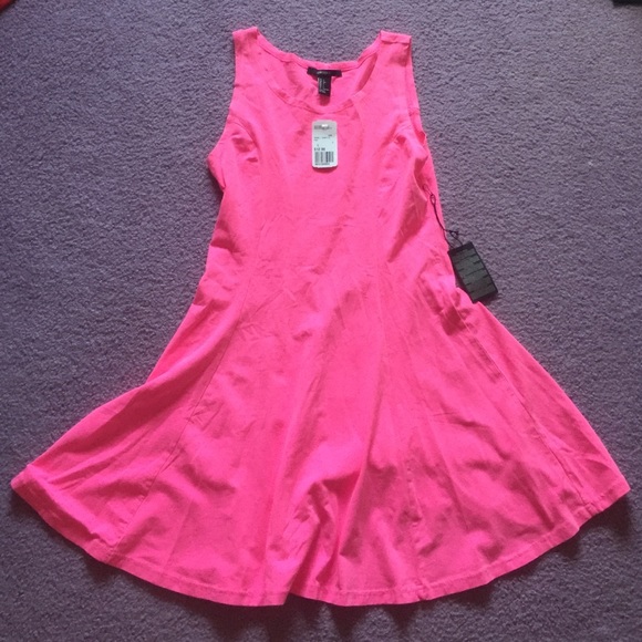 *NEVER BEEN WORN* Forever 21 pink dress