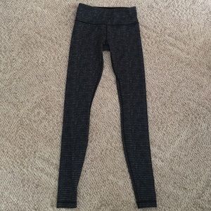 Lululemon wonder under printed leggings size 4
