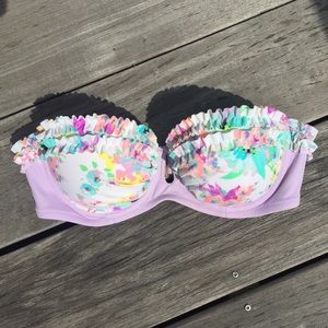 Size 32B Floral Victoria's Secret Swimsuit Top