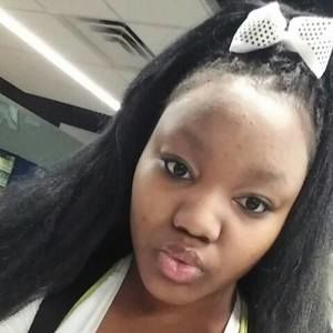 Meet your Posher, Brea