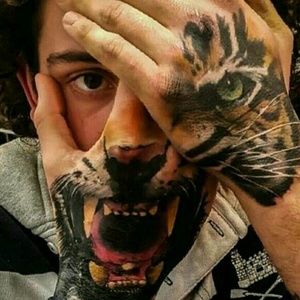 Meet your Posher, Justin