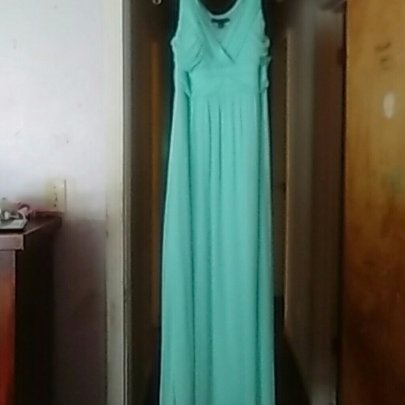A Beautiful City Studio Prom Dress - Picture 1 of 4