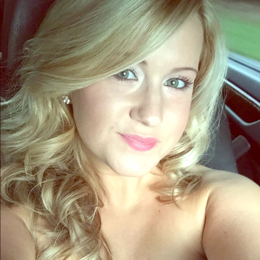 Meet your Posher, Lacey