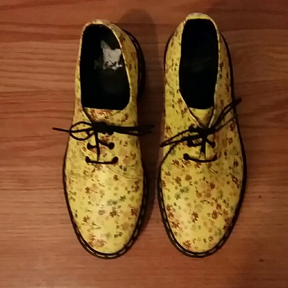 Dr. Martens Shoes - DR.MARTENS shoes