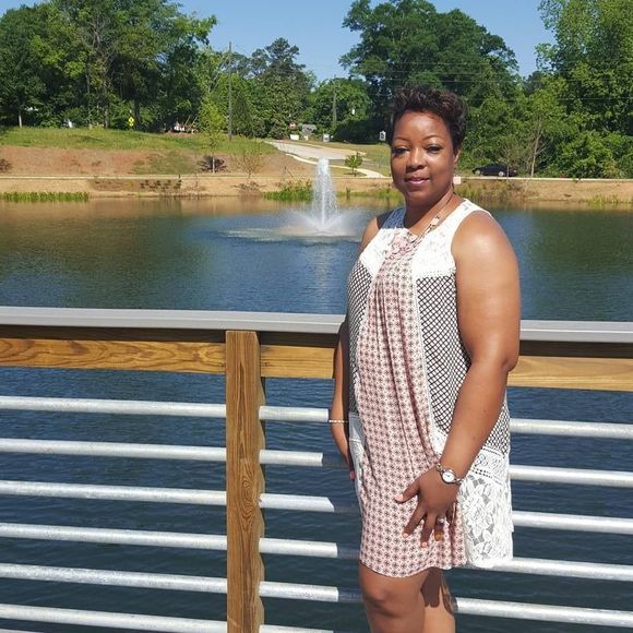 Meet your Posher, Bernette - Picture 1 of 1