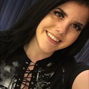 Meet your Posher, Abi