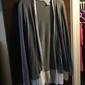 Liz Claiborne grey with white trim cardigan sS(w)