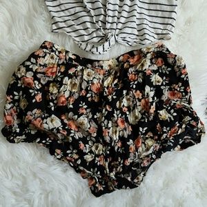 LA Hearts Shorts - LA Hearts Floral Shorts LA Hearts Shorts - LA Hearts Floral Shorts