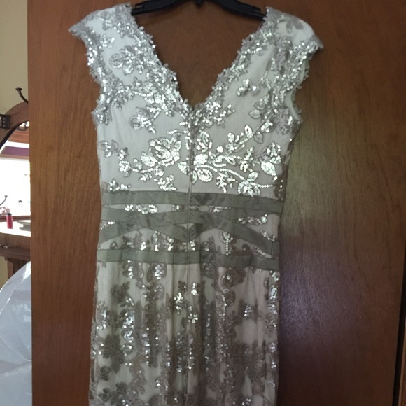 Knee length dress worn for mother of the bride! - Picture 3 of 3