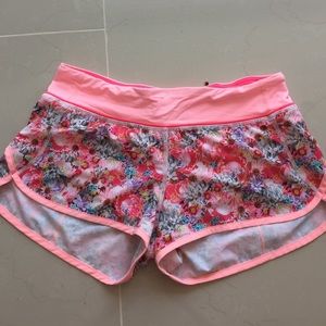 Lululemon pink floral speed short