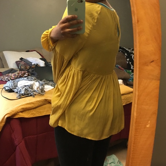 Never moveable blouse - Picture 2 of 3