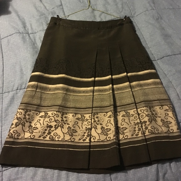 H&M black and grey skirt size 6